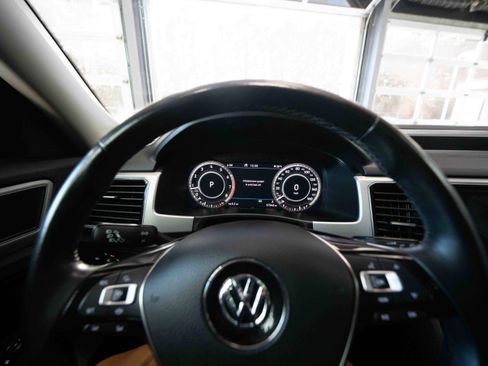 Used 2019 Volkswagen Atlas SEL image 15