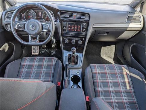 Used 2020 Volkswagen GTI S image 17