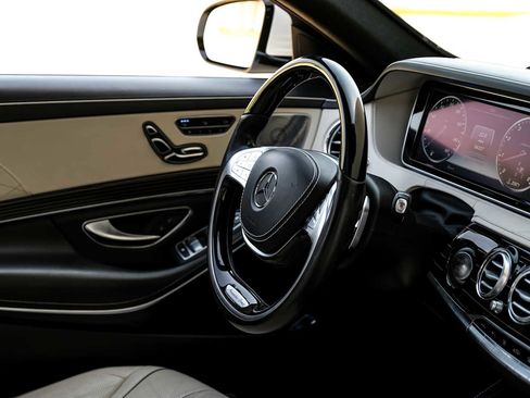 Used 2017 Mercedes-Benz S 550 Sedan image 18