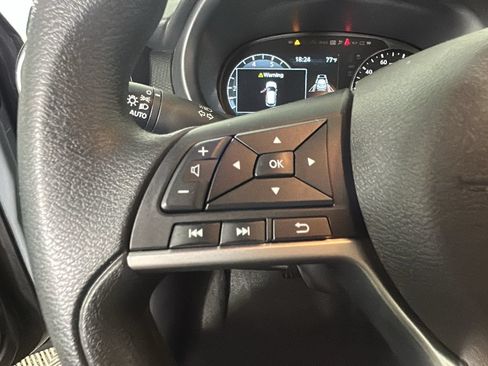 Used 2023 Nissan Kicks SV FWD image 18