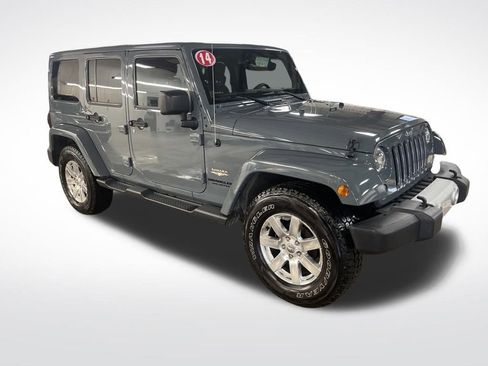 Used 2014 Jeep Wrangler Unlimited Sahara w/ Trailer Tow Group image 8
