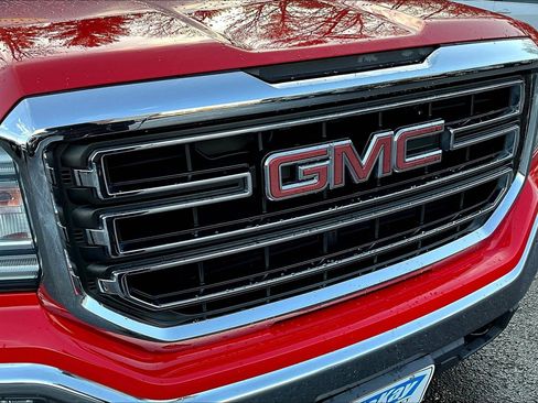 Used 2019 GMC Sierra 1500 SLE w/ SLE Value Package image 24