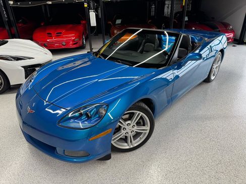 Used 2008 Chevrolet Corvette Convertible image 2