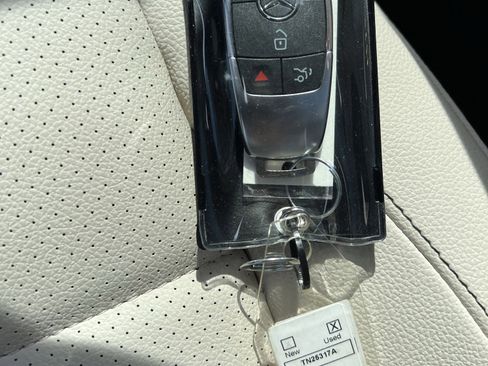 Certified 2025 Mercedes-Benz GLE 350 4MATIC image 38