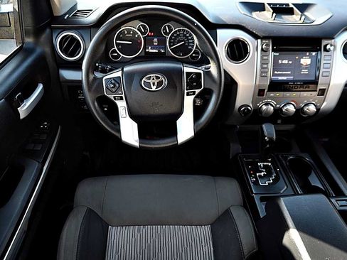 Used 2017 Toyota Tundra SR5 w/ SR5 Upgrade Package AWD/4WD image 14