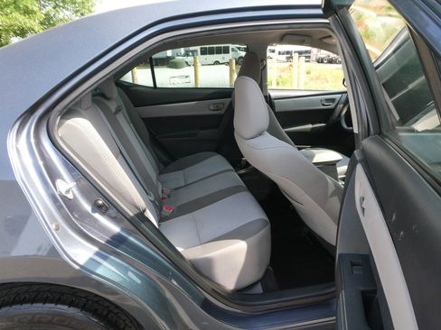 Used 2017 Toyota Corolla LE w/ Carpet Mat Package (TMS) FWD image 21