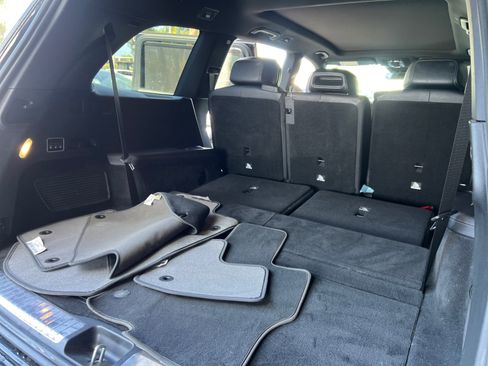 Used 2021 Mercedes-Benz GLS 580 4MATIC image 19