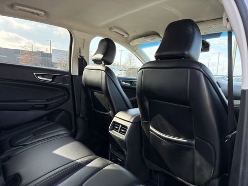 Used 2022 Ford Edge Titanium image 18