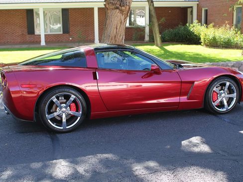 Used 2010 Chevrolet Corvette w/1LT w/ Roof Package image 43