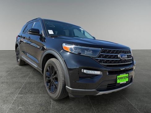 Certified 2023 Ford Explorer XLT w/ Equipment Group 202A AWD/4WD image 9
