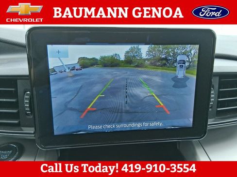 Used 2023 Ford Explorer XLT AWD/4WD image 23