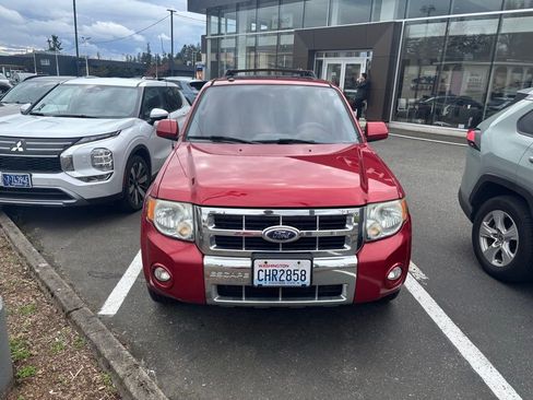 Used 2010 Ford Escape Limited image 2