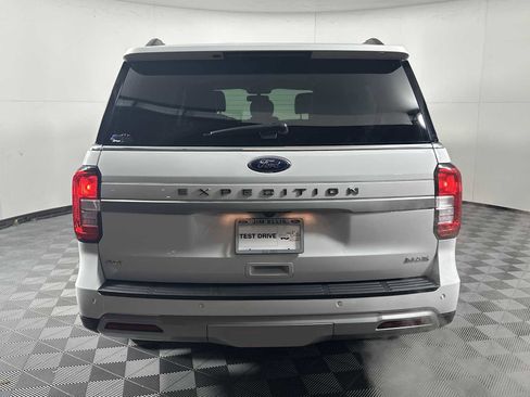 Used 2024 Ford Expedition Max XLT image 6