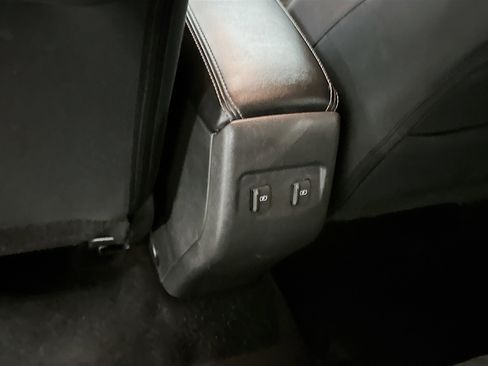 Used 2021 Nissan Kicks SV image 27