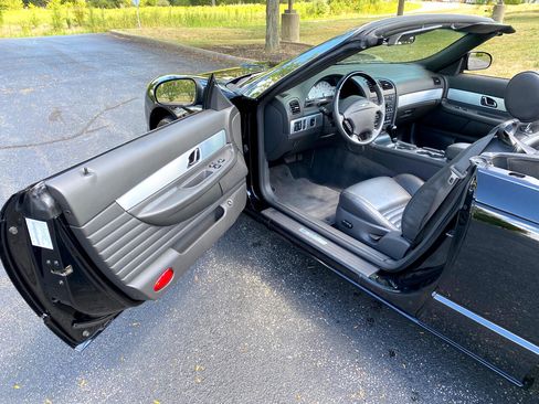 Used 2002 Ford Thunderbird Deluxe image 18