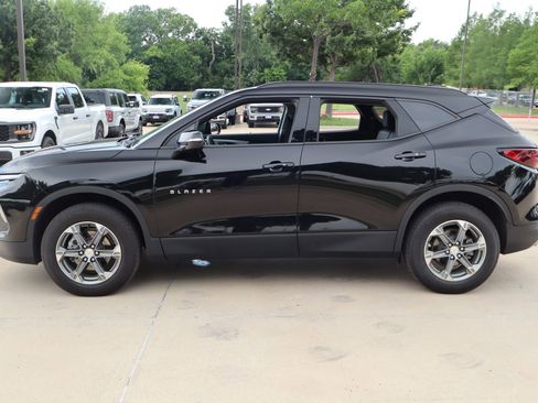 Used 2023 Chevrolet Blazer LT FWD image 7