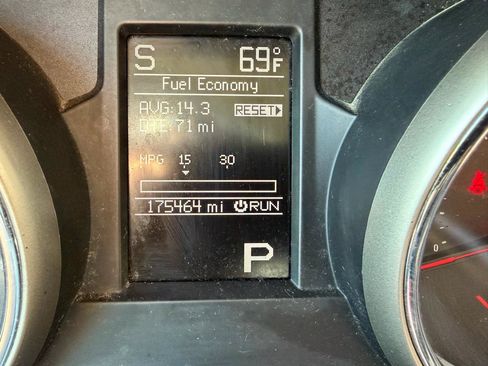 Used 2011 Jeep Grand Cherokee Laredo AWD/4WD image 17