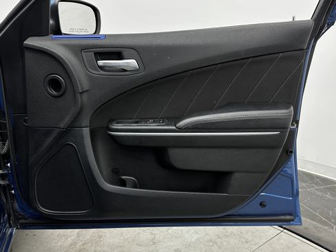Used 2022 Dodge Charger SXT image 32