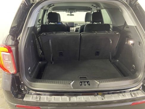 Used 2023 Ford Explorer XLT w/ Equipment Group 202A image 11