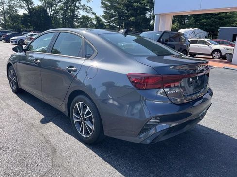 Used 2024 Kia Forte LXS FWD image 3