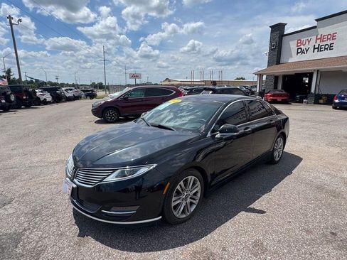 Used 2015 Lincoln MKZ FWD image 1