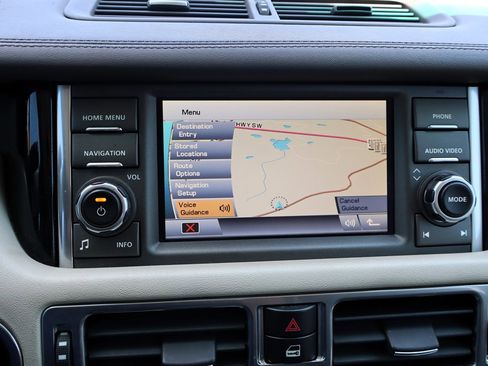 Used 2010 Land Rover Range Rover Supercharged AWD/4WD image 28