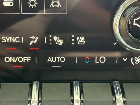 New 2026 GMC Terrain Denali w/ LPO, Black Badging Package AWD/4WD image 15