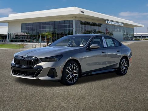 New 2026 BMW i5 eDrive40 w/ M Sport Package image 4