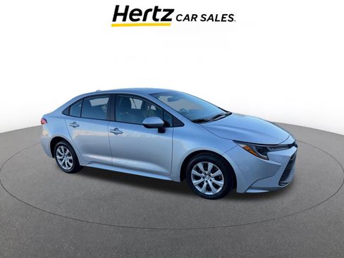 Used 2025 Toyota Corolla LE image 1