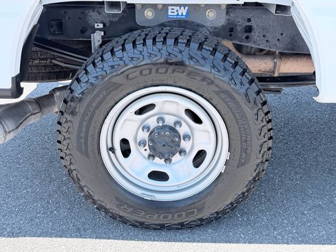Used 2024 Ford F250 XL w/ FX4 Off-Road Package AWD/4WD image 36