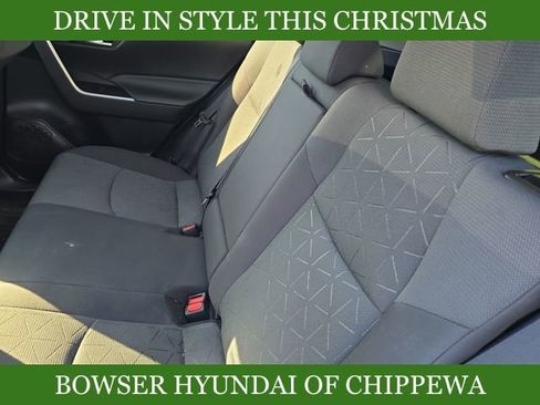 Used 2021 Toyota RAV4 XLE image 10