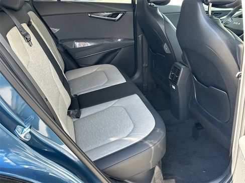 New 2025 Kia Niro SX image 15
