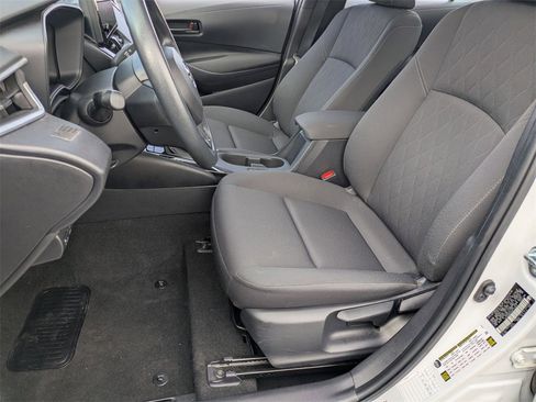 Used 2024 Toyota Corolla LE image 14