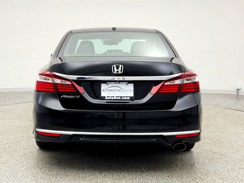 Used 2017 Honda Accord EX-L image 6