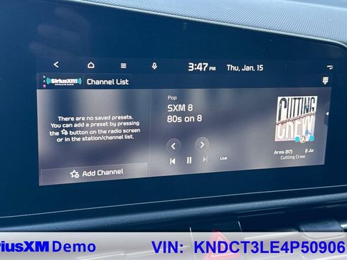 Used 2023 Kia Niro SX Touring image 25