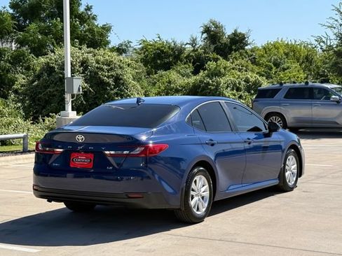 Used 2025 Toyota Camry LE w/ Convenience Package FWD image 7
