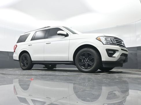 Used 2021 Ford Expedition XLT image 32