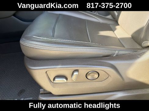 Used 2022 GMC Yukon XL Denali w/ Denali Premium Package AWD/4WD image 16