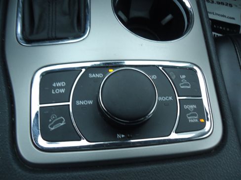 Used 2017 Jeep Grand Cherokee Summit AWD/4WD image 22