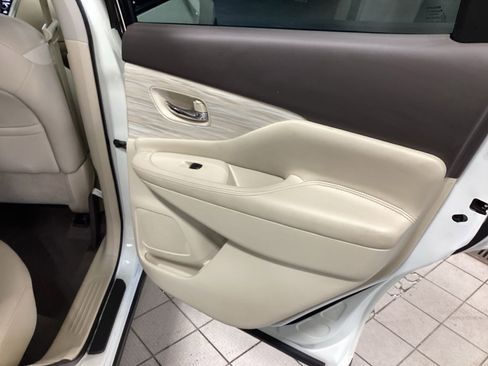Used 2017 Nissan Murano SL w/ Cargo Package FWD image 19