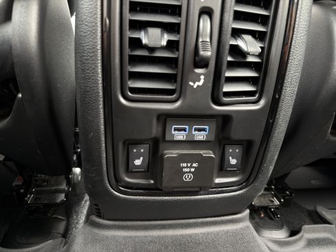 Used 2023 Dodge Durango GT AWD/4WD image 27