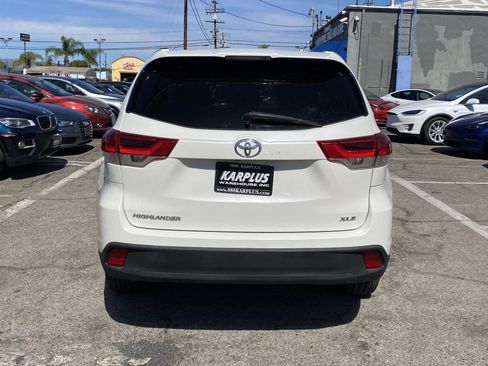 Used 2019 Toyota Highlander XLE image 9