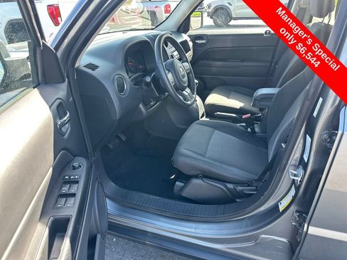 Used 2012 Jeep Patriot Latitude w/ Sun/Sound Group AWD/4WD image 9