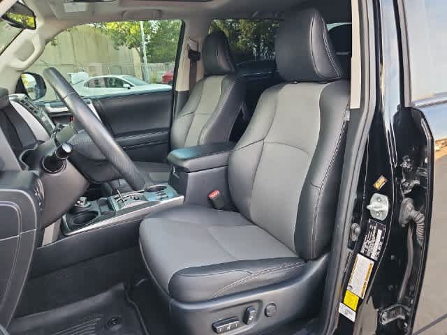 Used 2020 Toyota 4Runner SR5 Premium w/ Moonroof Package AWD/4WD image 13