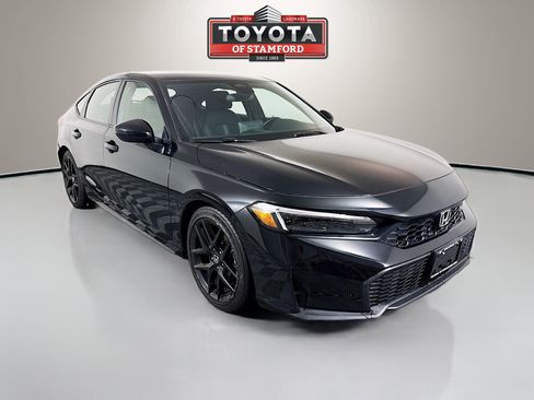 Used 2025 Honda Civic Sport image 1