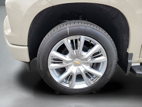 New 2026 Chevrolet Silverado 1500 High Country w/ High Country Premium Package image 27