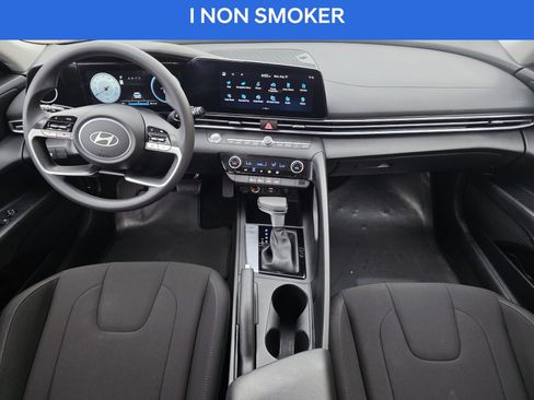 Certified 2024 Hyundai Elantra SEL FWD image 11