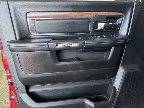 Used 2018 RAM 2500 Laramie RWD image 11