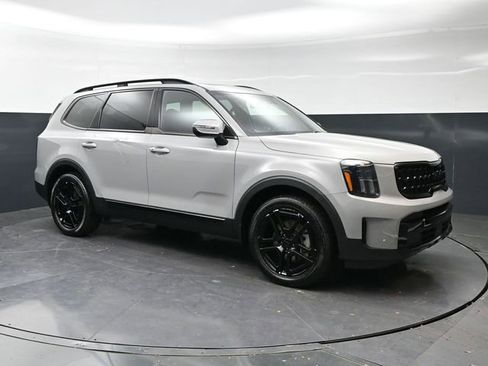 Used 2025 Kia Telluride EX X-Line AWD/4WD image 3
