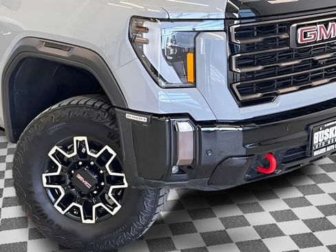 Used 2024 GMC Sierra 2500 AT4X image 34
